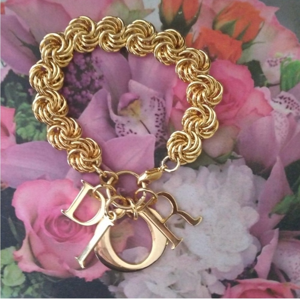 ❤️CHRISTIAN DIOR GOLD Letter Bracelet Signed